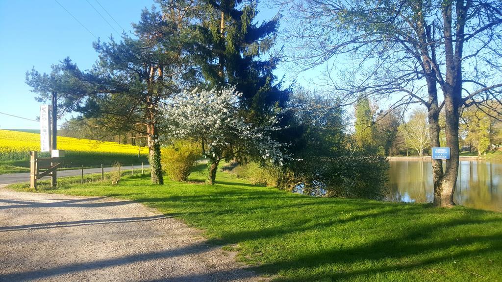 Camping De La Reuille Flere-la-Riviere Zewnętrze zdjęcie